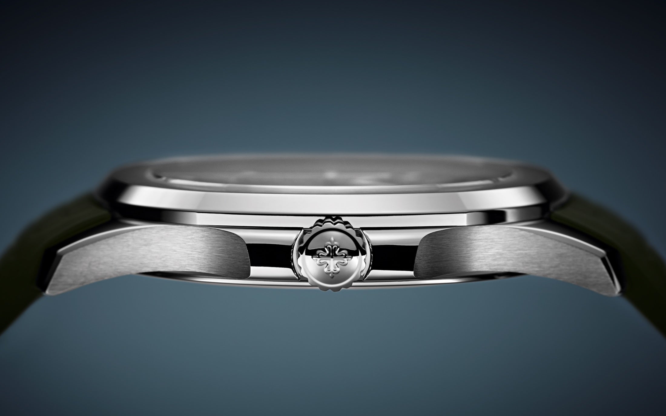 Patek Philippe Aquanaut Jumbo Date, Sweep Seconds, 18k White Gold, 42,2 mm, Ref# 5168G-010 1:1 - Image 7