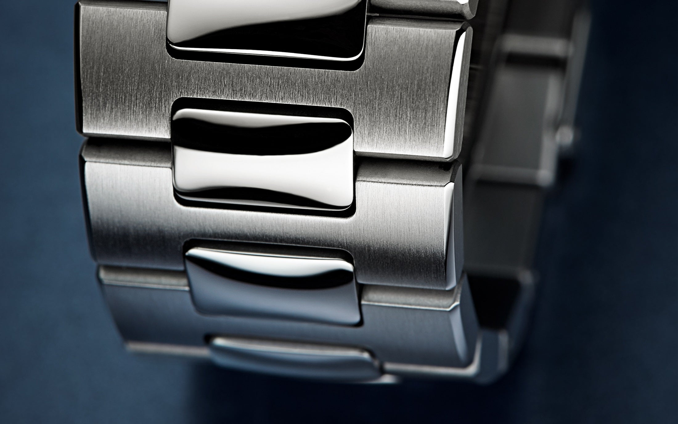 Patek Philippe Nautilus Annual Calendar, Moon Phases Watch, Stainless Steel, 40,5 mm, Ref# 5726/1A-014 1:1 - Image 15