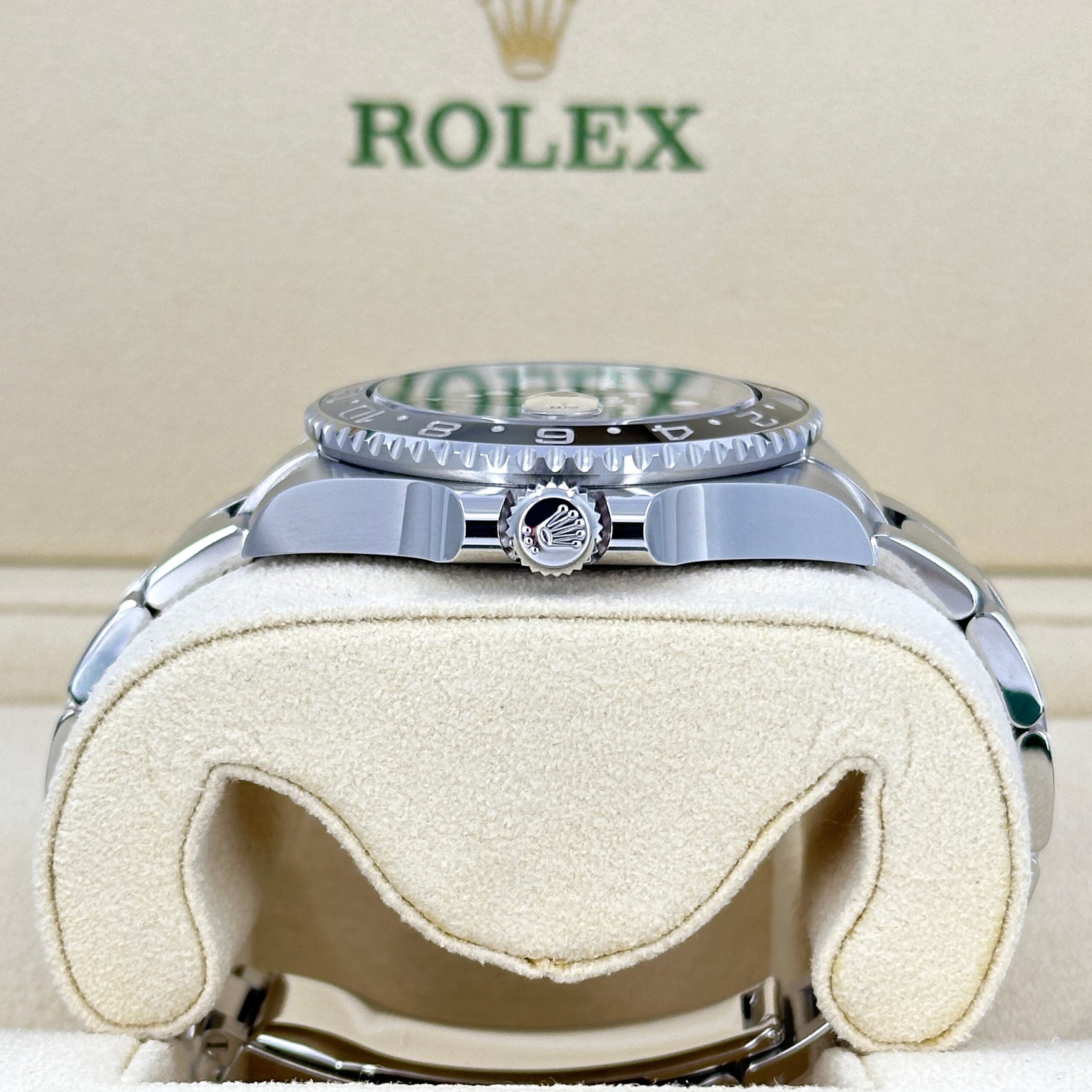 Unworn Rolex GMT-Master II, Bruce Wayne, Black, Oyster, Ref# 126710grnr-0004 1:1 - Image 5