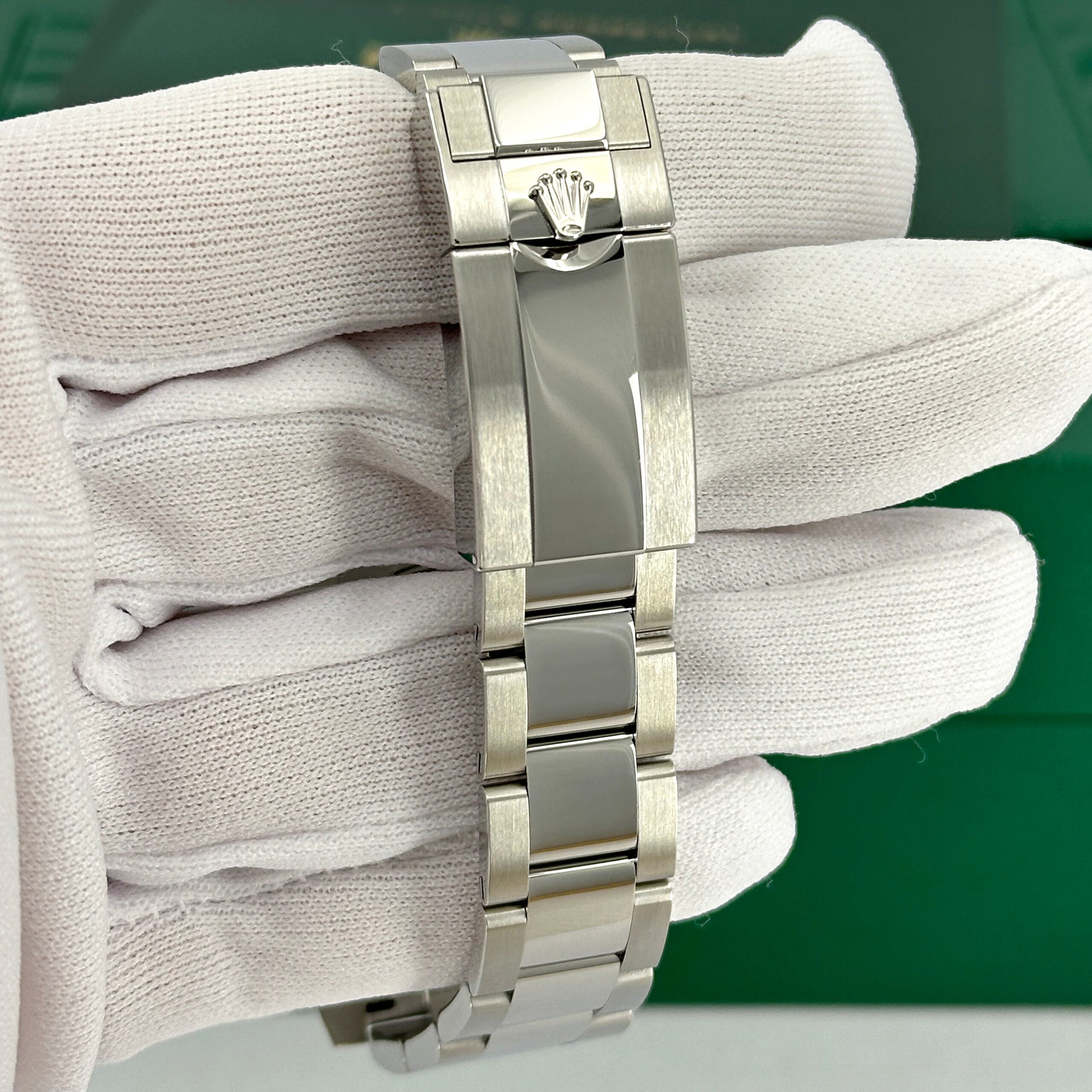 Unworn Rolex GMT-Master II, Bruce Wayne, Black, Oyster, Ref# 126710grnr-0004 1:1 - Image 14