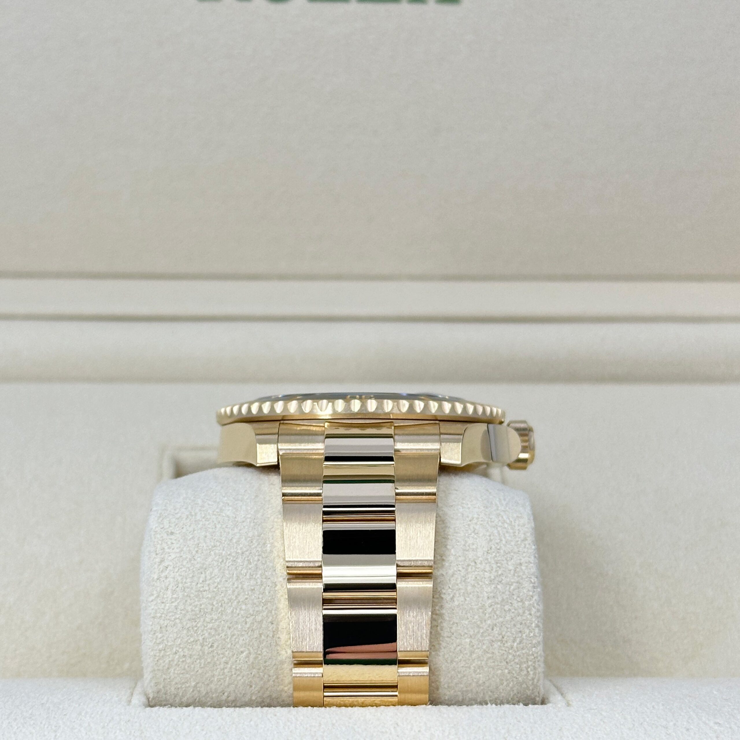 Rolex Submariner Date, 18k Yellow Gold, 41mm, Ref# 126618ln-0002 1:1 - Image 3