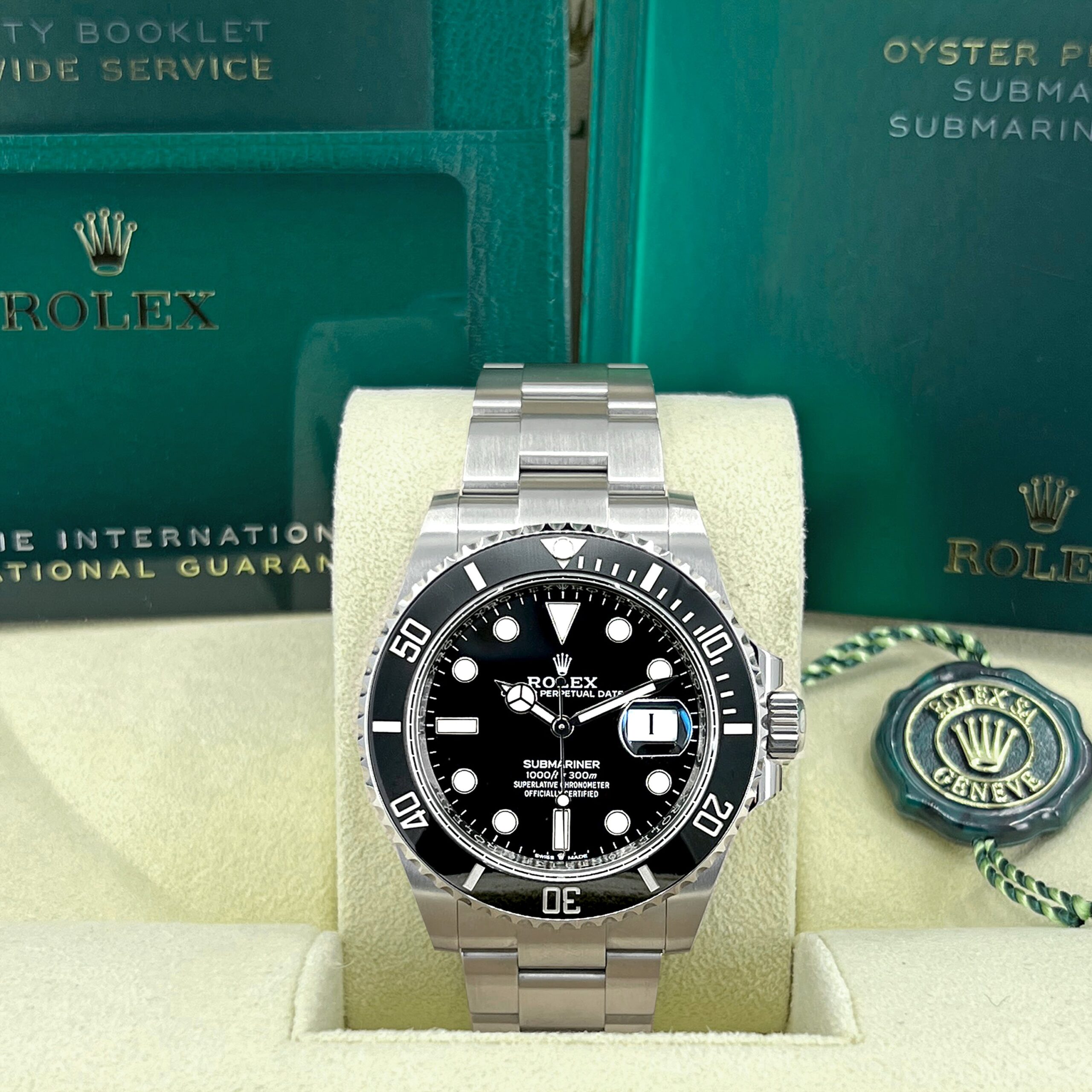 Rolex, Submariner Date 41, Stainless Steel, Black Ceramic, Black dial, 41mm, Oyster, Ref# 126610ln-0001 1:1 - Image 2