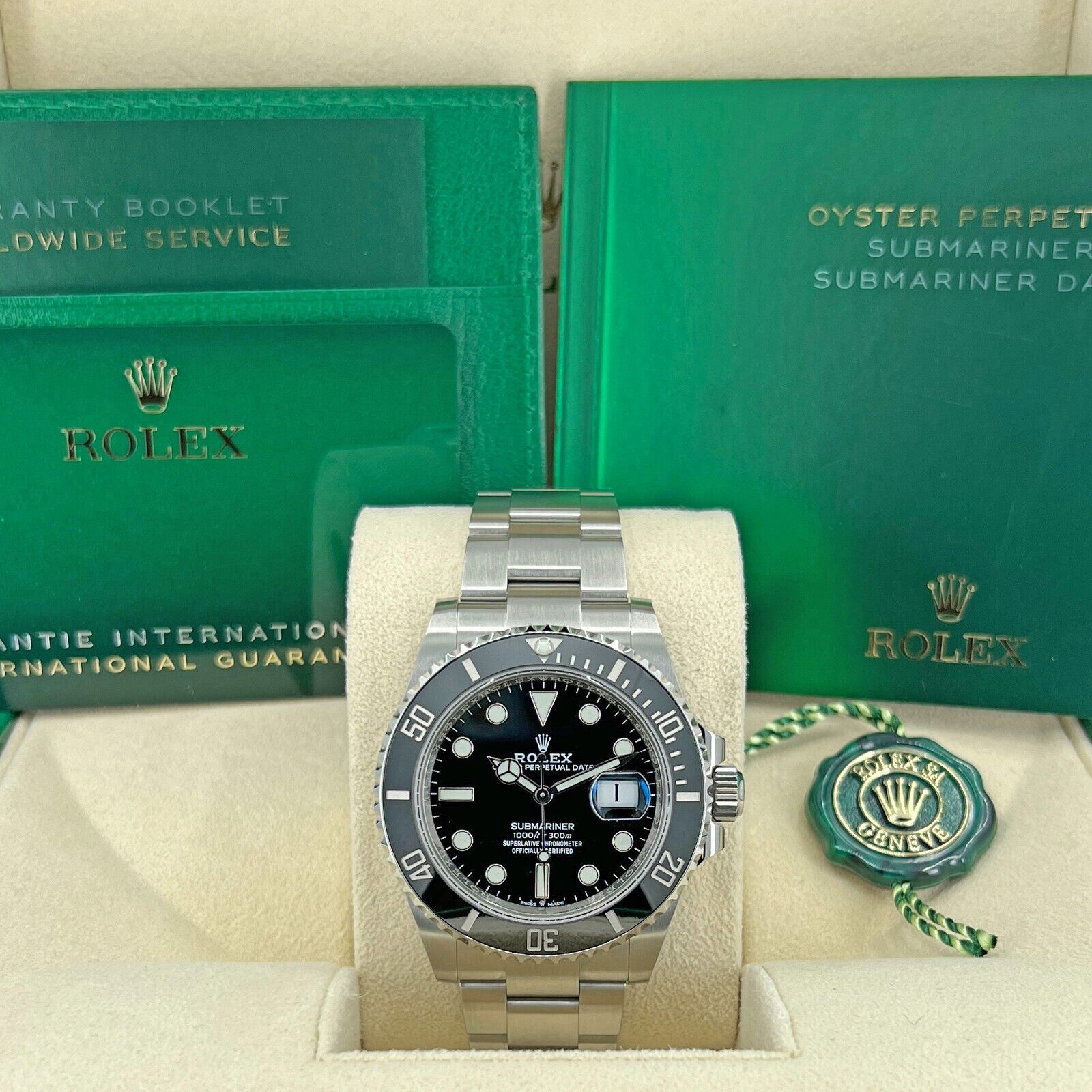 Rolex, Submariner Date 41, Stainless Steel, Black Ceramic, Black dial, 41mm, Oyster, Ref# 126610ln-0001 1:1 - Image 3
